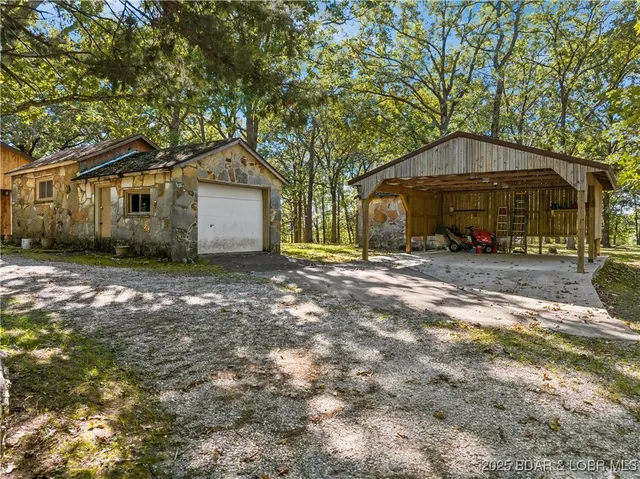 $299,900 | 76 Breezy Hill Lane, Camdenton, MO 65020