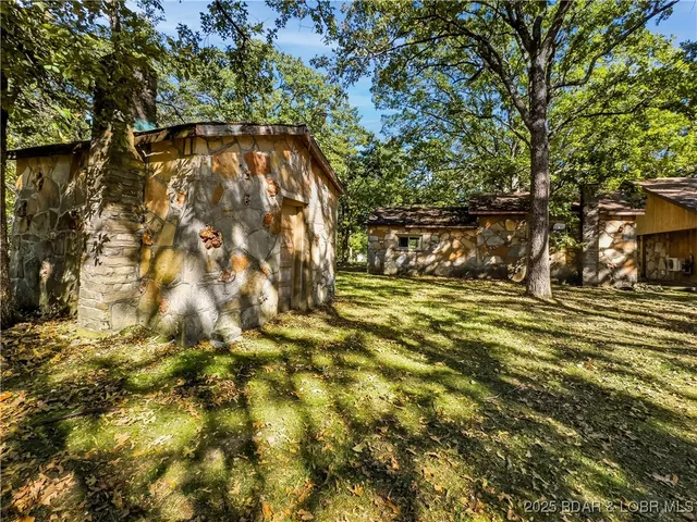 $299,900 | 76 Breezy Hill Lane, Camdenton, MO 65020