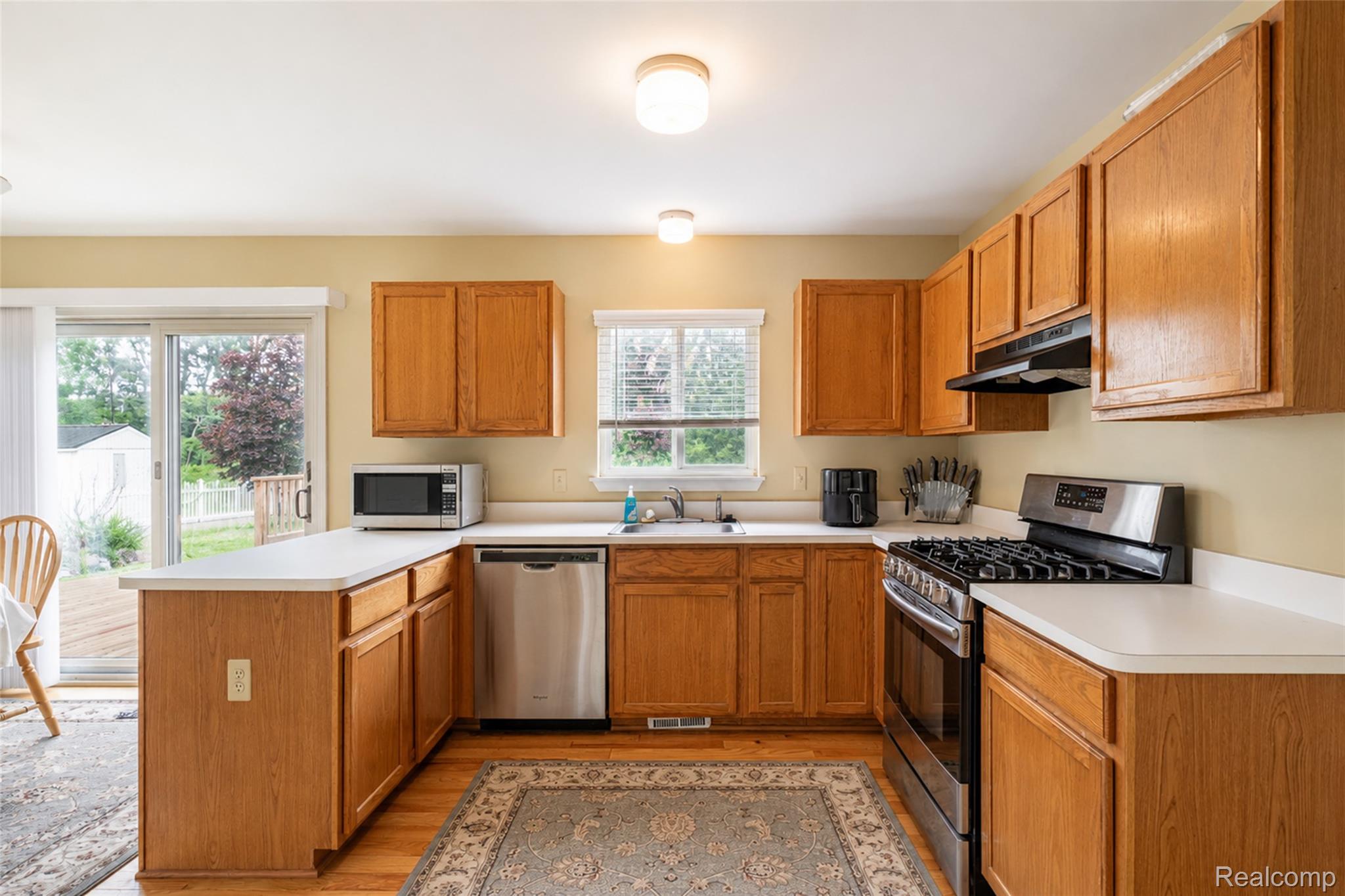 41585 Cherry Hill Road Canton, MI 48188 - Photo 11 of 43 B-41585 Cherry Hill Rd , canton-6.jpg