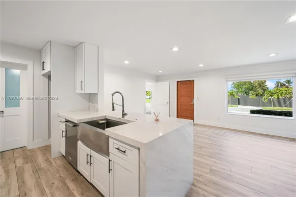 $5,500 | 7750 Southwest 16th Street, Miami, FL 33155