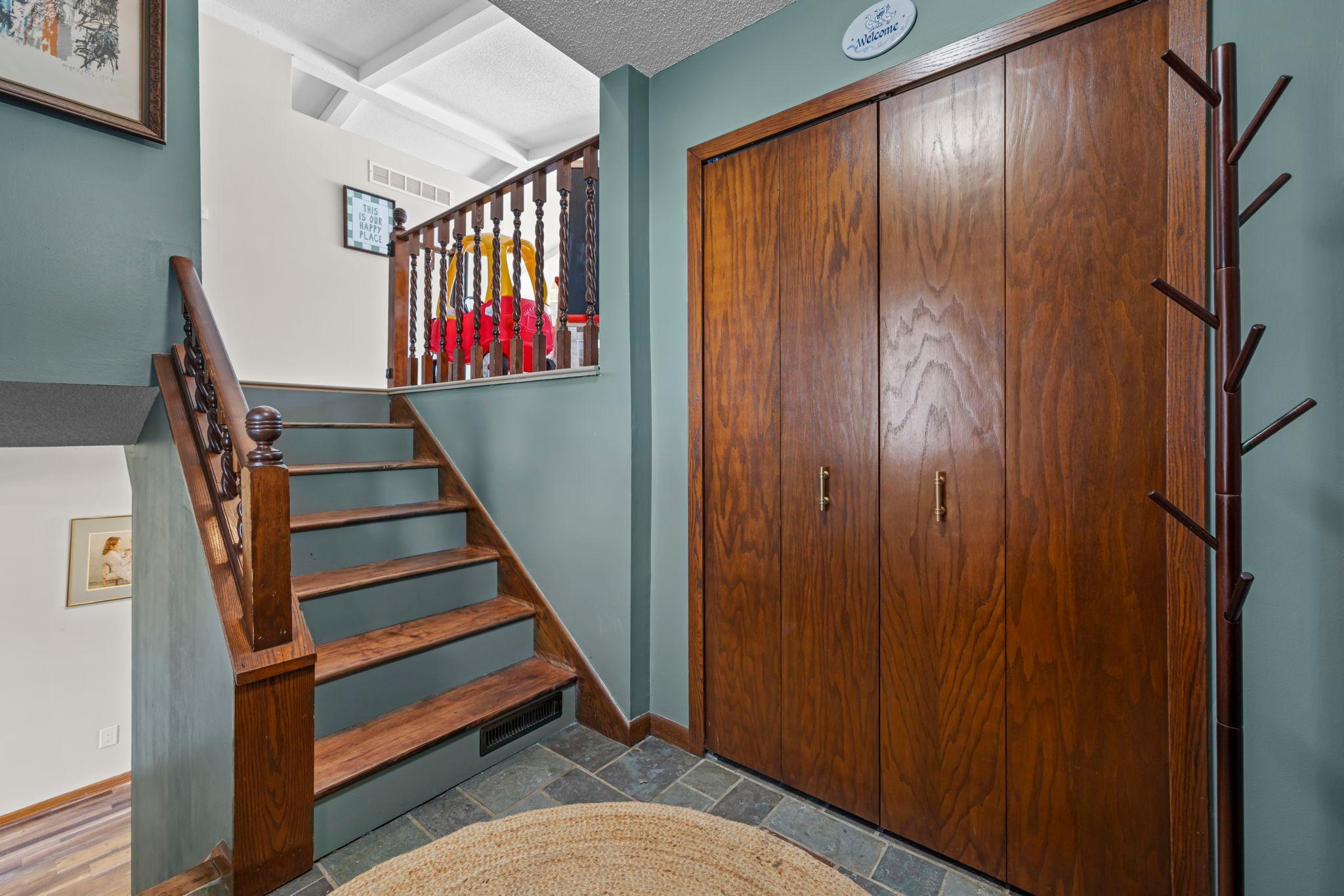 4109 Valentine Crest Road Arden Hills, MN 55112 - Photo 13 of 78