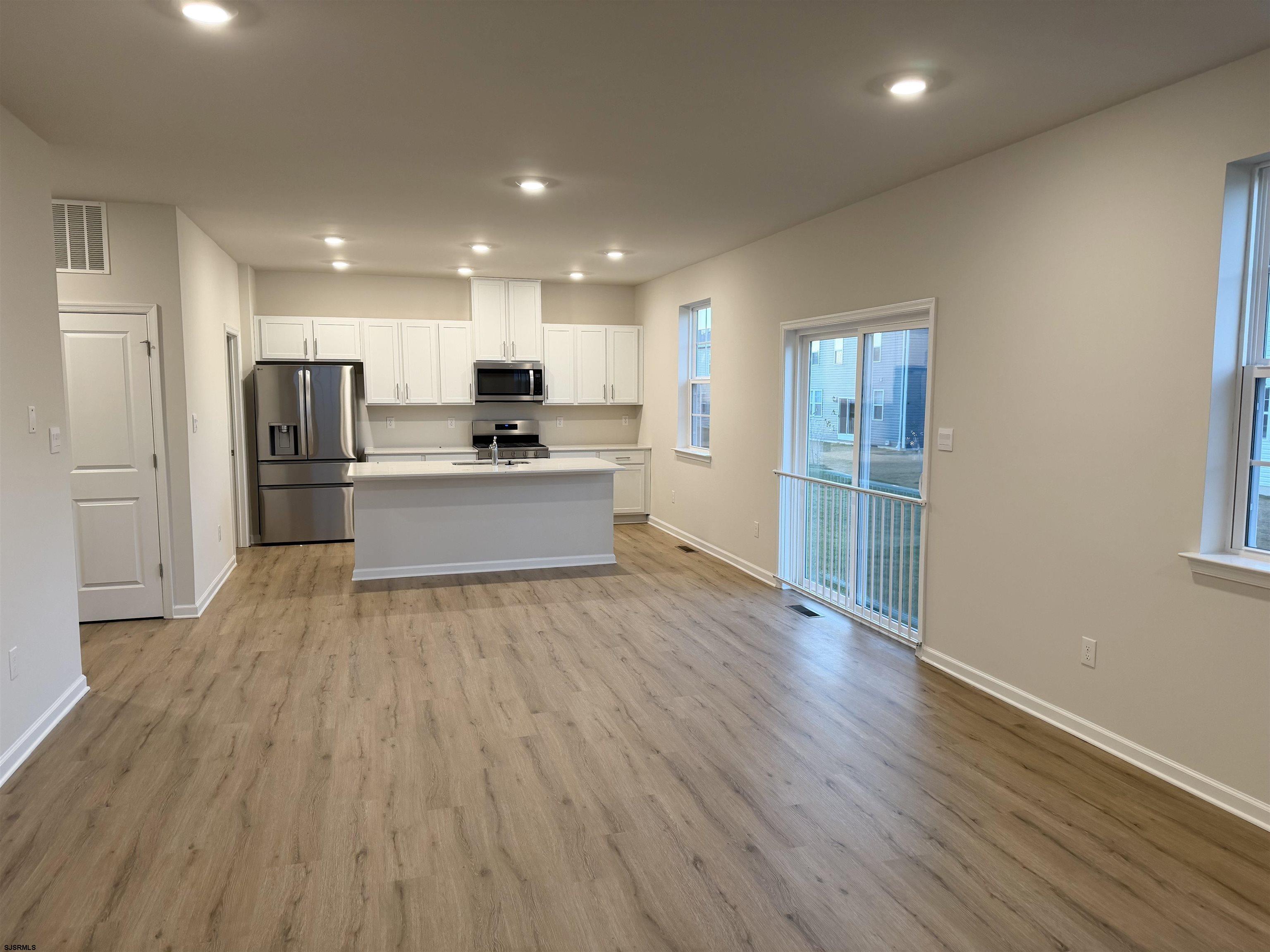 9 Del Ray Road Egg Harbor Township, NJ 08234 - Photo 3 of 21