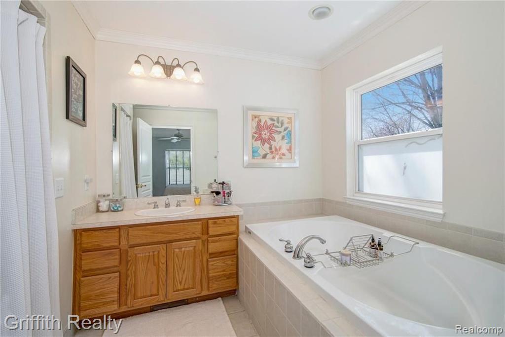 1848 Union Lake Road Commerce Township, MI 48382 - Photo 23 of 26