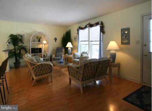 940 Bentley Road Freeland, MD 21053 - Photo 22 of 30 Living Room
