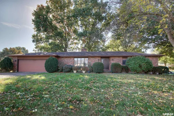 $235,000 | 1620 Gayla Drive, Quincy, IL 62305