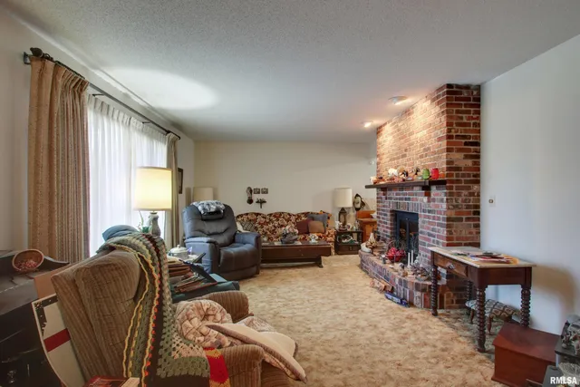 $245,000 | 1620 Gayla Drive, Quincy, IL 62305