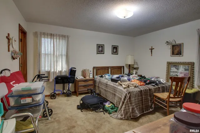 $245,000 | 1620 Gayla Drive, Quincy, IL 62305