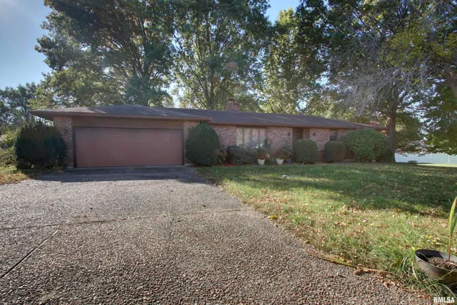 $245,000 | 1620 Gayla Drive, Quincy, IL 62305