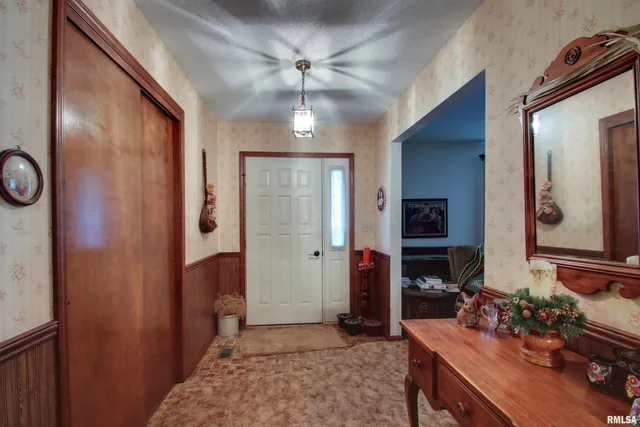 $245,000 | 1620 Gayla Drive, Quincy, IL 62305