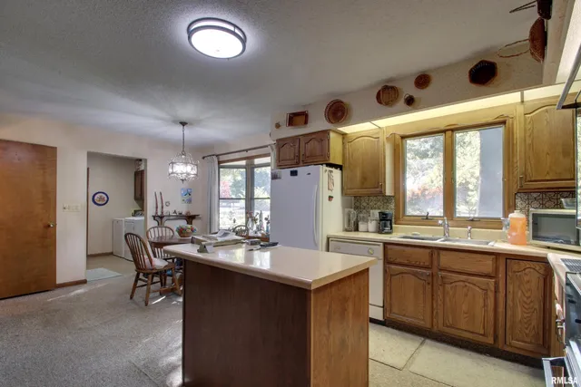 $245,000 | 1620 Gayla Drive, Quincy, IL 62305