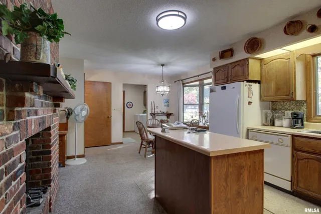 $245,000 | 1620 Gayla Drive, Quincy, IL 62305