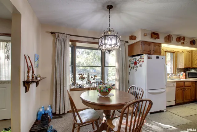 $245,000 | 1620 Gayla Drive, Quincy, IL 62305