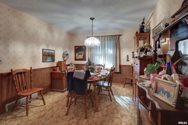 $245,000 | 1620 Gayla Drive, Quincy, IL 62305