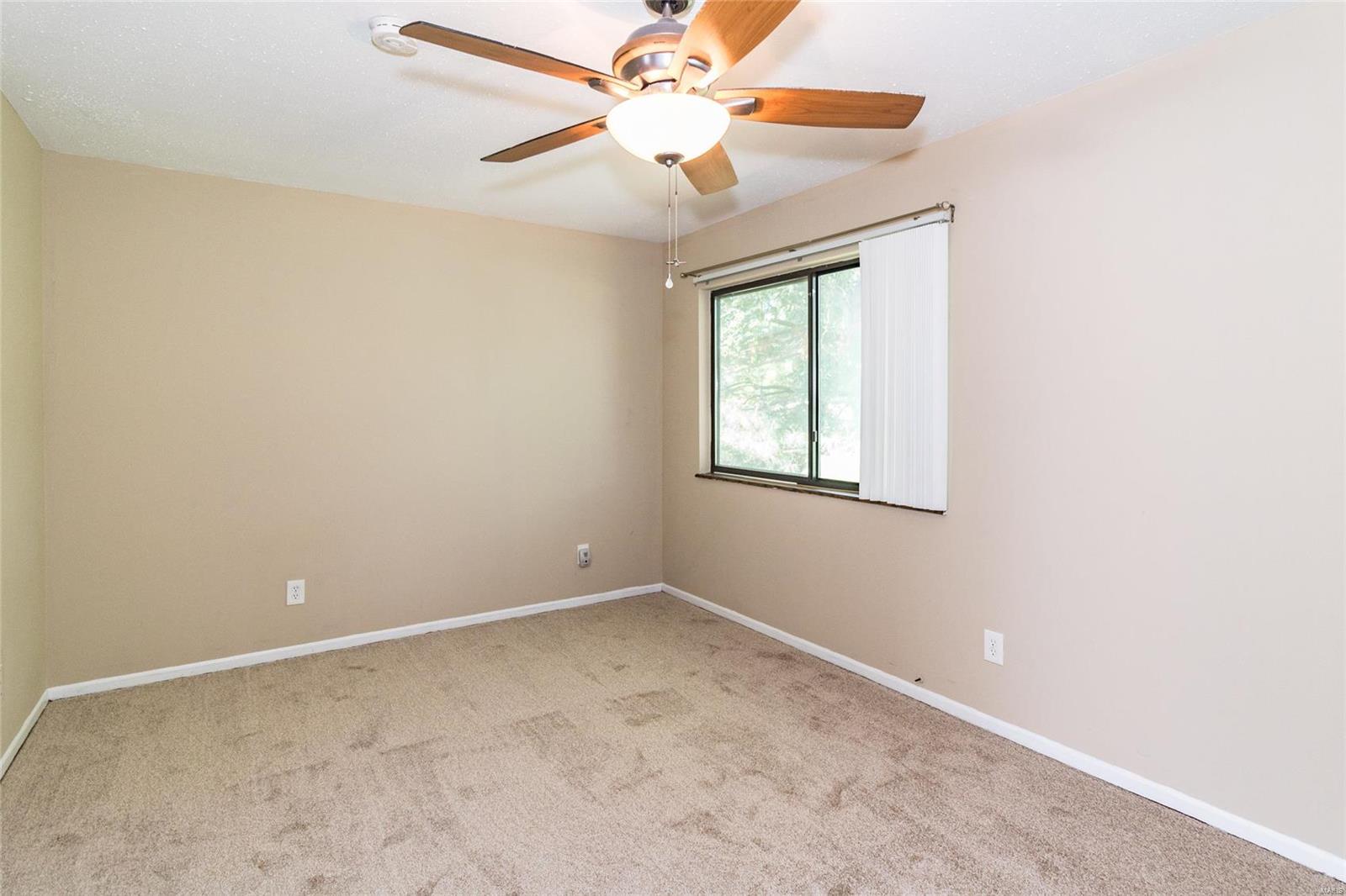 875 Portsdown Road Ballwin, MO 63011 - Photo 9 of 17 Gallery Image 9
