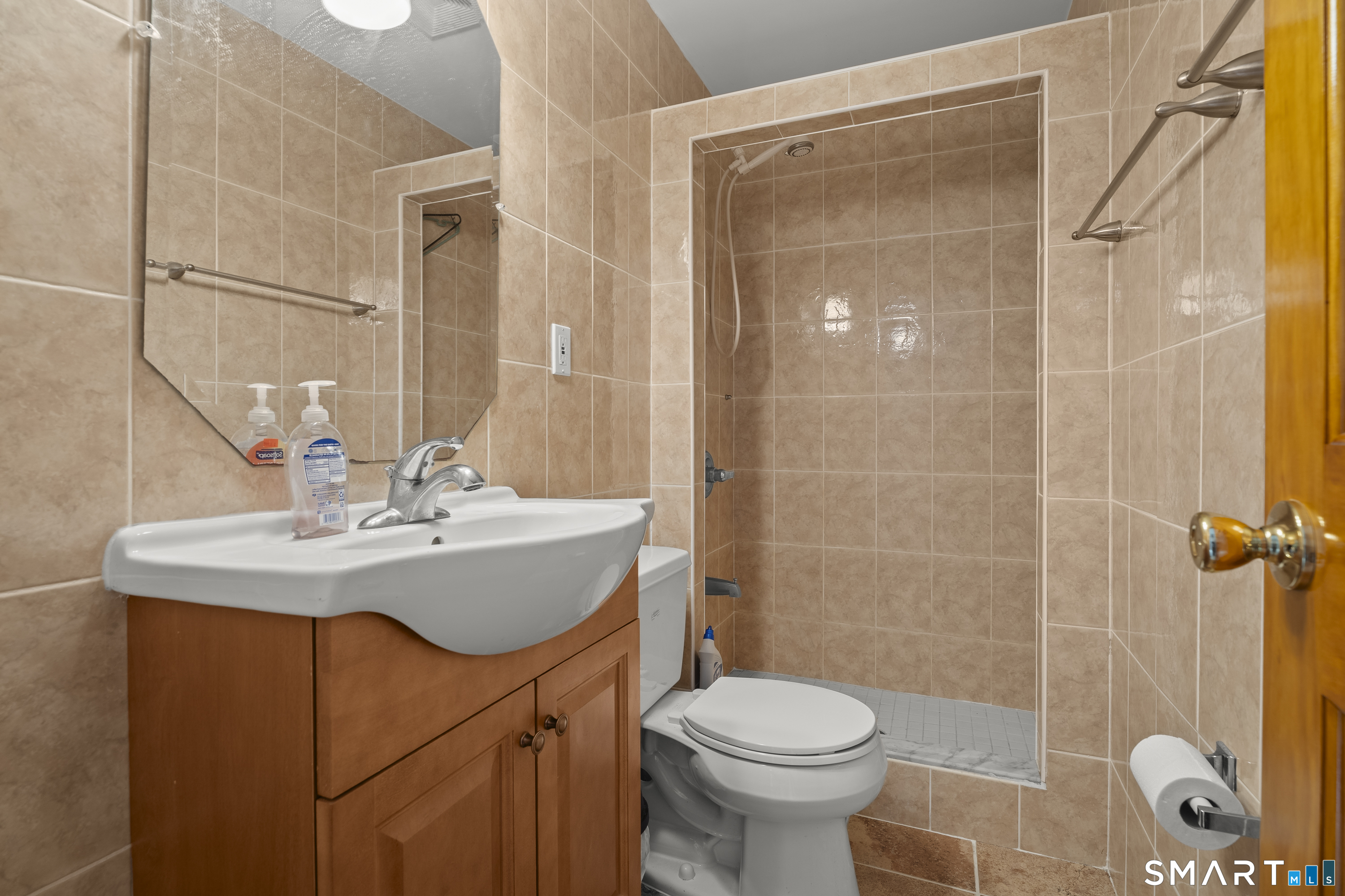 28 Lucas Park Road Norwich, CT 06360 - Photo 17 of 26 Gallery Image 17