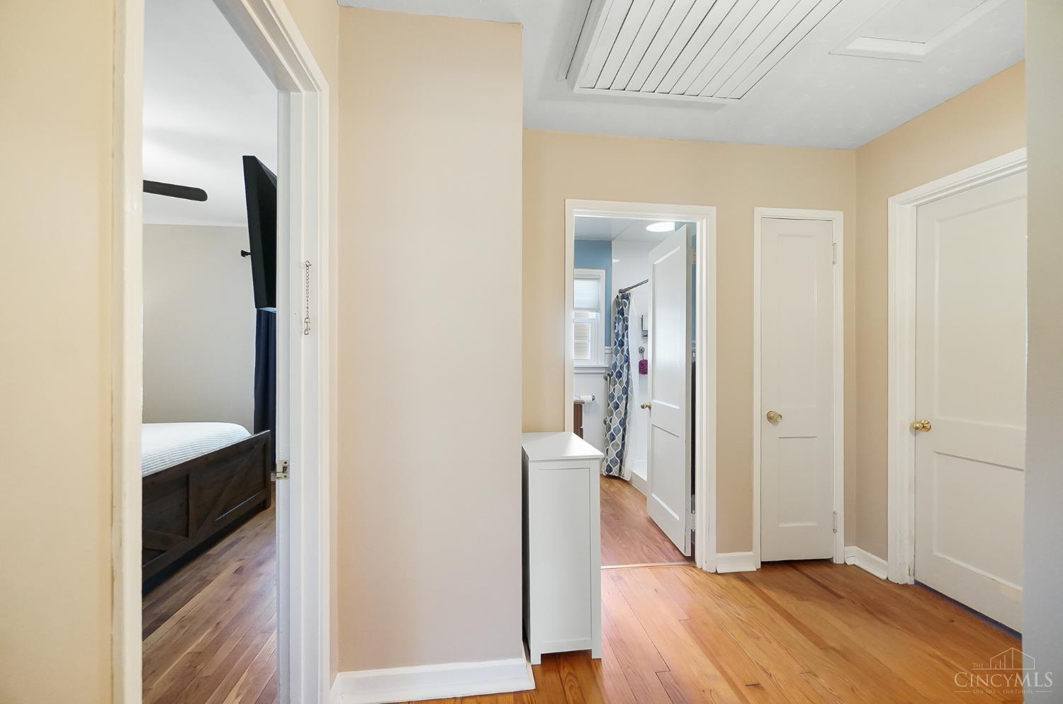 1014 Gaskins Road Cincinnati, OH 45245 - Photo 34 of 71