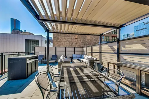 $250,000 | 621 South Plymouth Court, Unit 308, Chicago, IL 60605