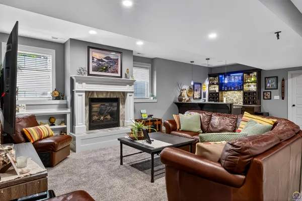 $625,000 | 3748 Elm Cove Road, Berryton, KS 66409