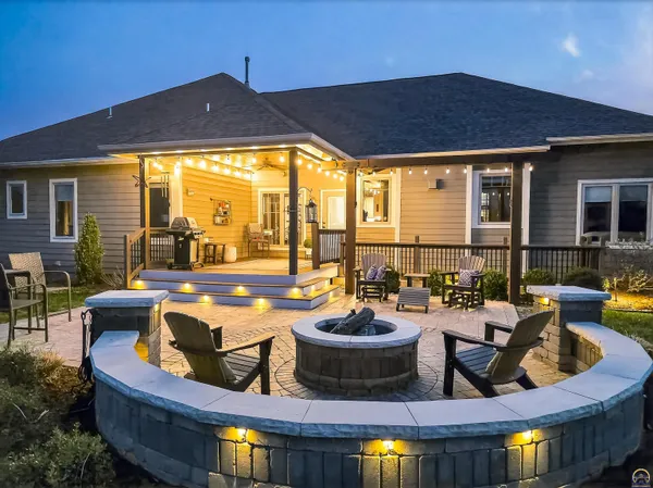 $625,000 | 3748 Elm Cove Road, Berryton, KS 66409