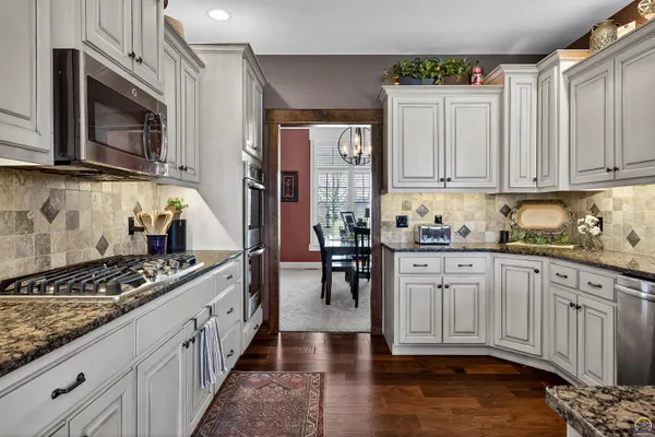 $625,000 | 3748 Elm Cove Road, Berryton, KS 66409