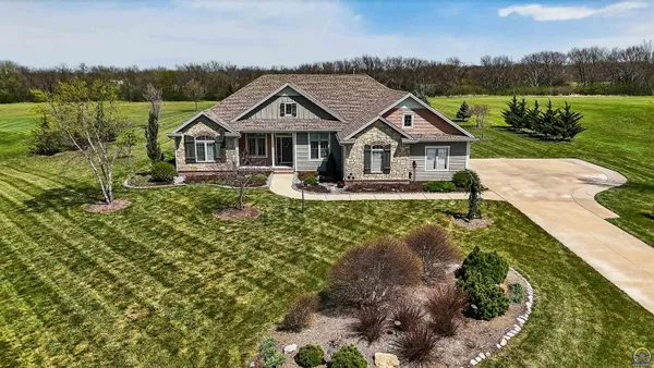 $625,000 | 3748 Elm Cove Road, Berryton, KS 66409