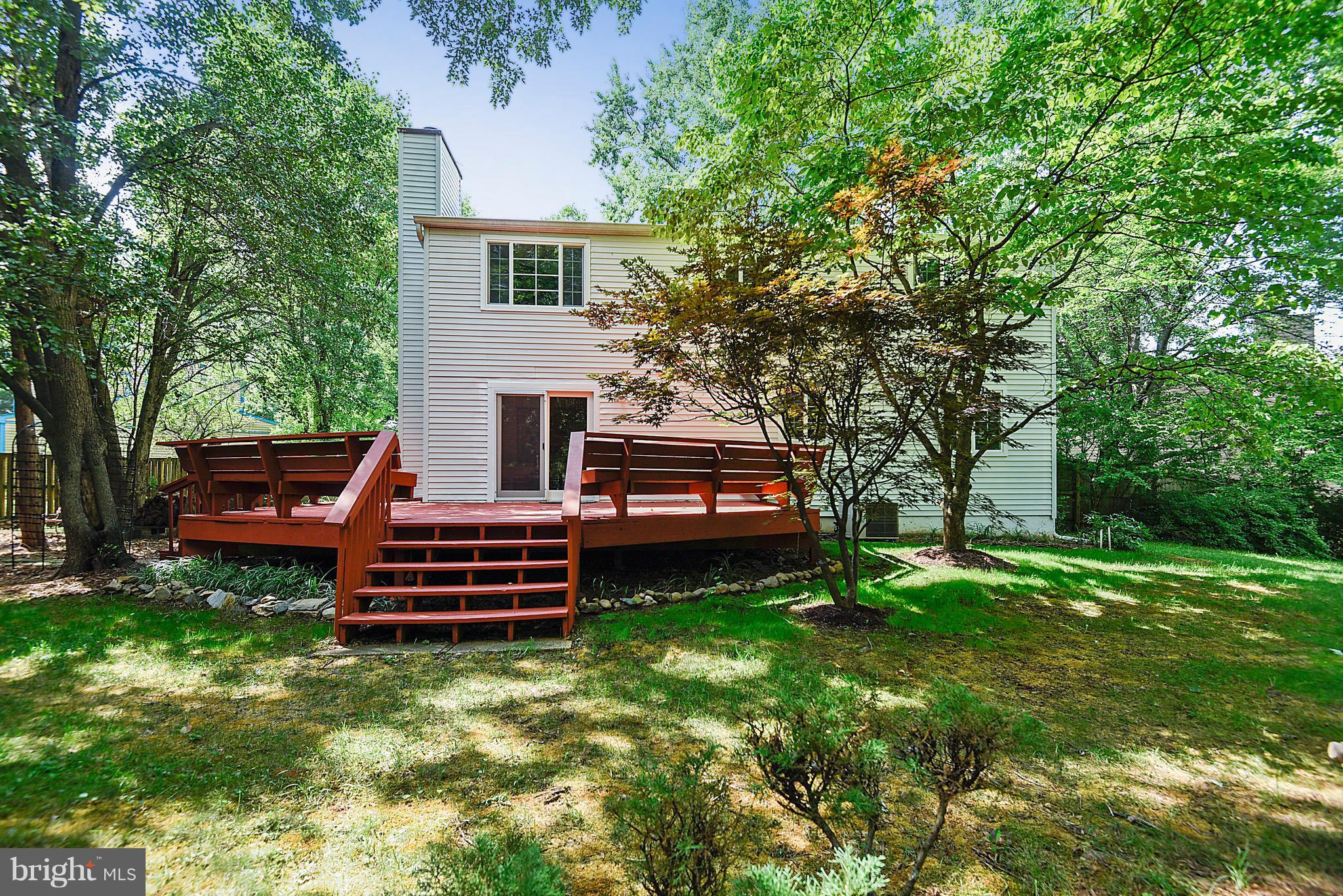 Large deck for entertaining