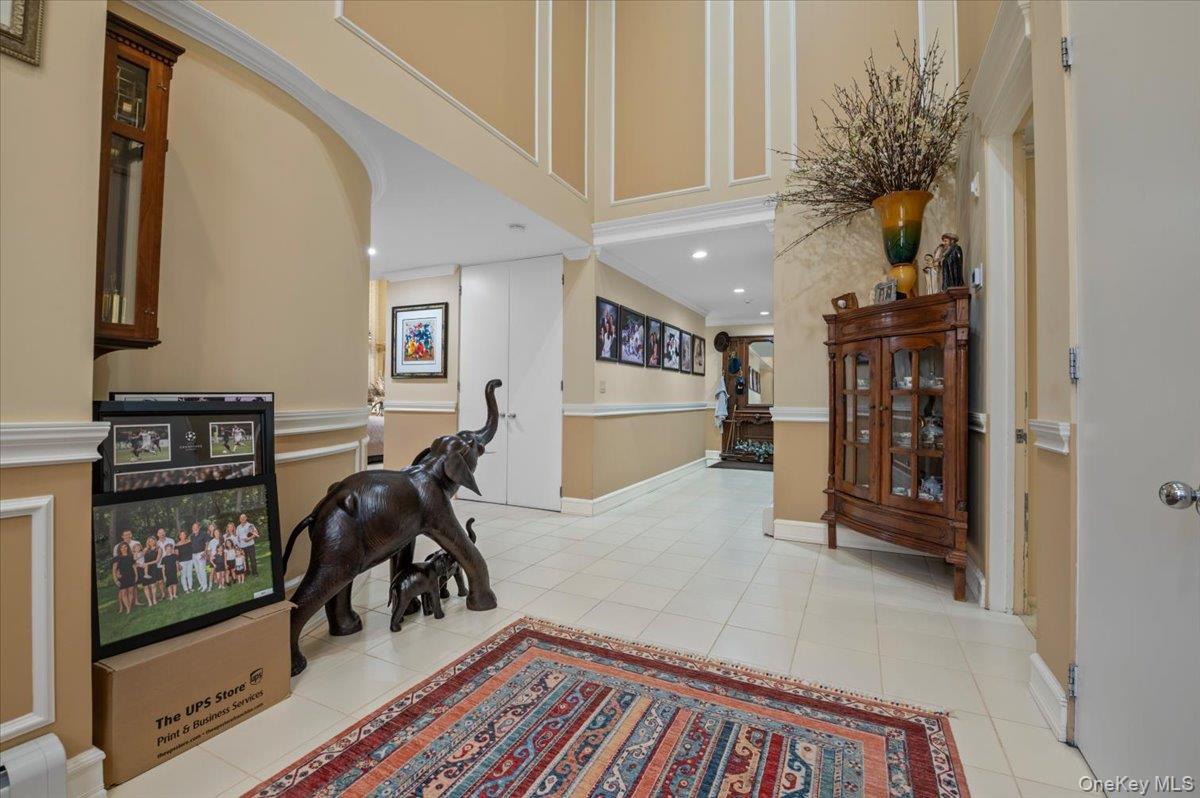 45 Coves Run Syosset, NY 11791 - Photo 15 of 43 a view of a livingroom with furniture and closet