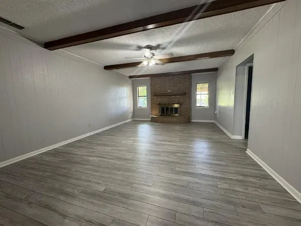 $1,900 | 207 Sharp Drive, Stephenville, TX 76401