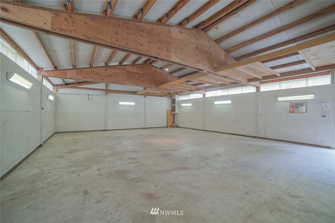 6330 Southwest Old Clifton Road Port Orchard, WA 98367 - Photo 3 of 21 Gallery Image 3