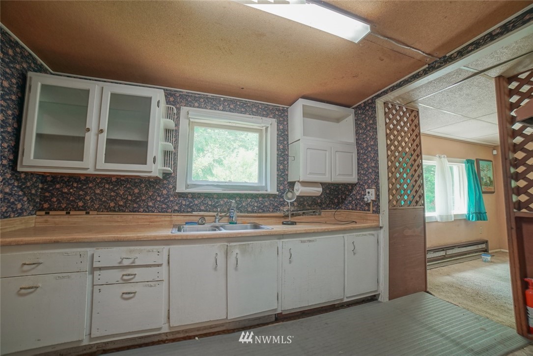 6330 Southwest Old Clifton Road Port Orchard, WA 98367 - Photo 6 of 21 Gallery Image 6