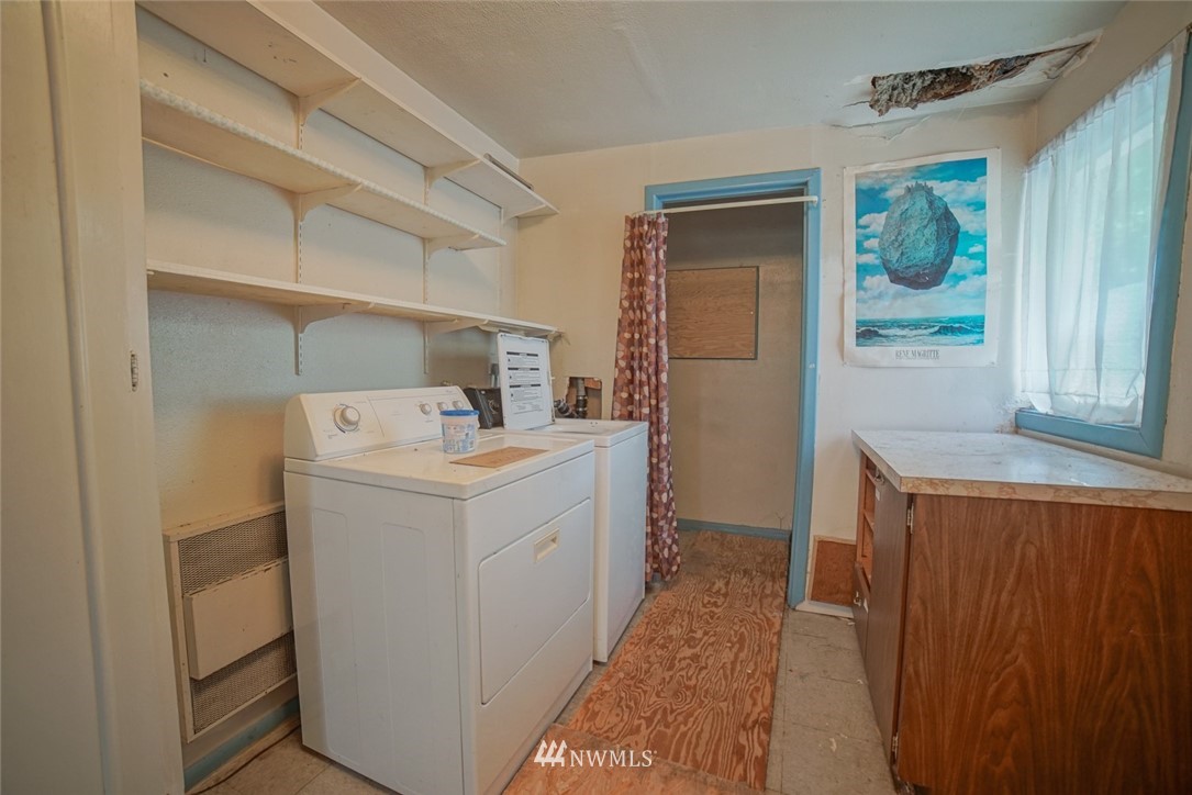 6330 Southwest Old Clifton Road Port Orchard, WA 98367 - Photo 9 of 21 Gallery Image 9