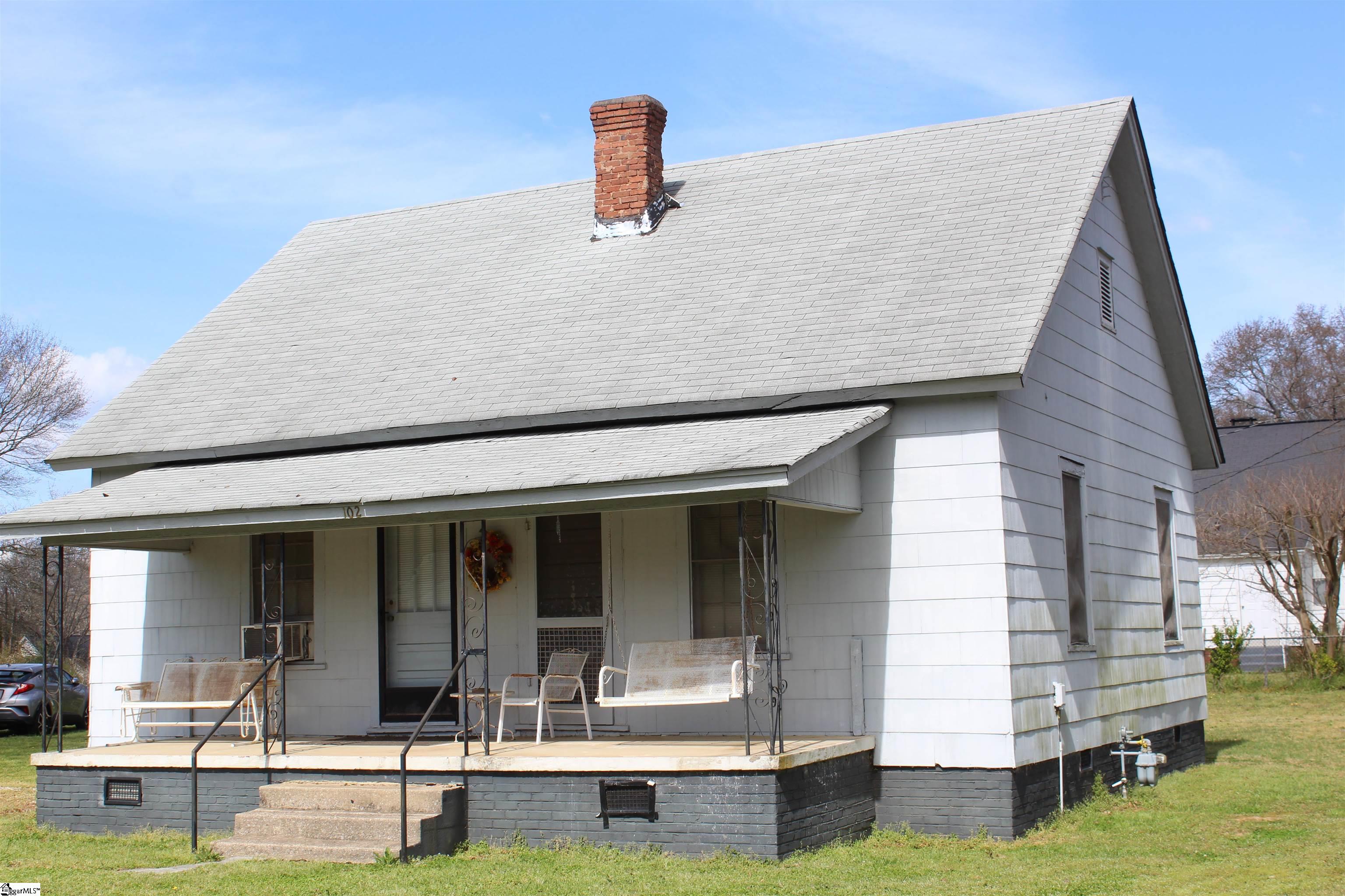 102 Shaw Street Fountain Inn, SC 29644 - Photo 2 of 7