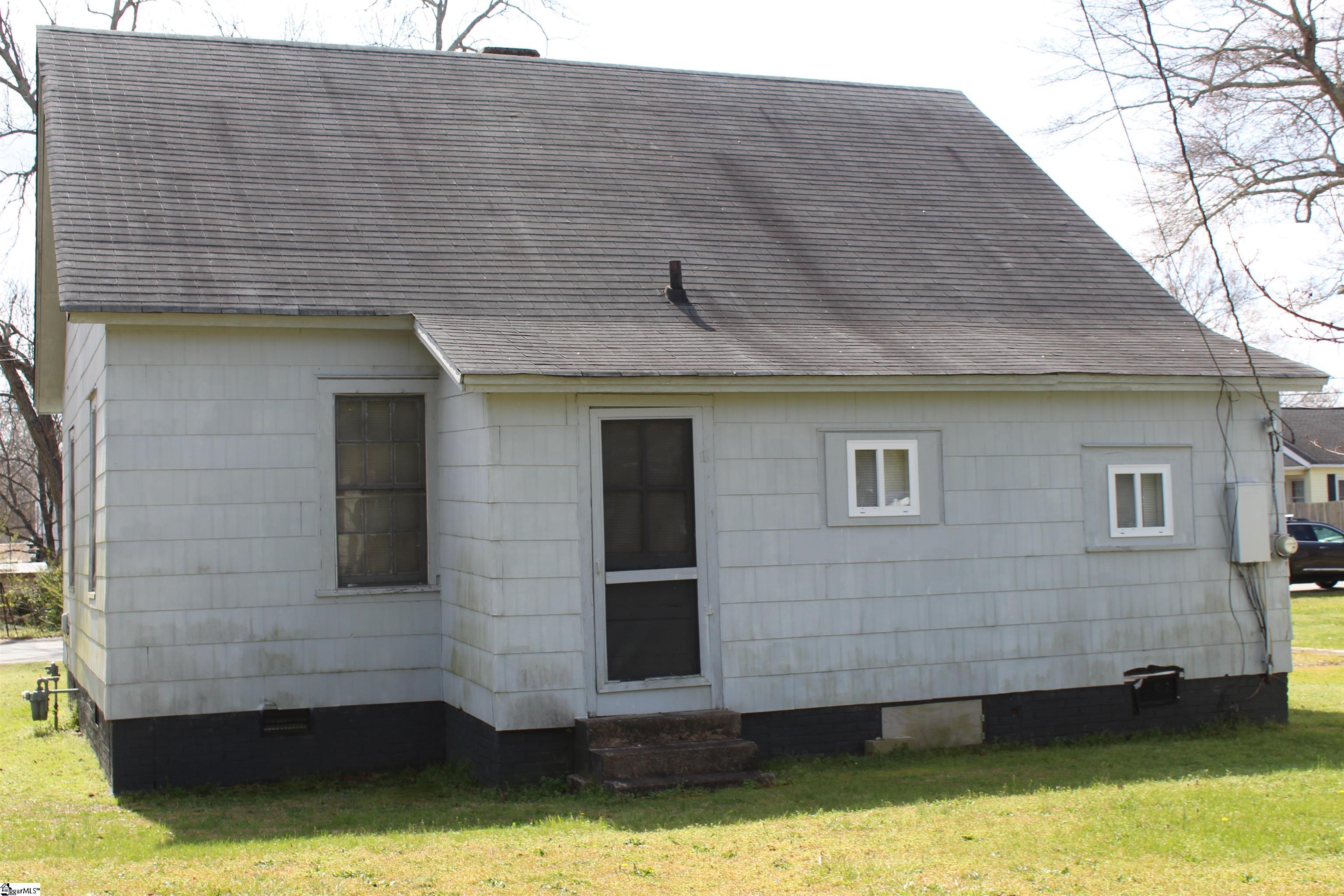 102 Shaw Street Fountain Inn, SC 29644 - Photo 4 of 7