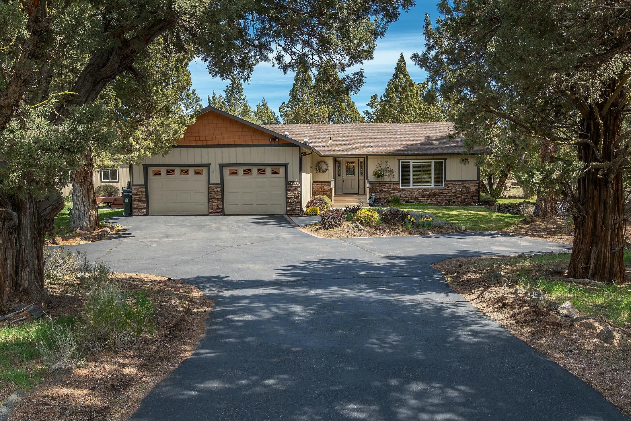64688 Sylvan Loop Bend, OR 97701 - Photo 3 of 39 tempImagevdgcp7