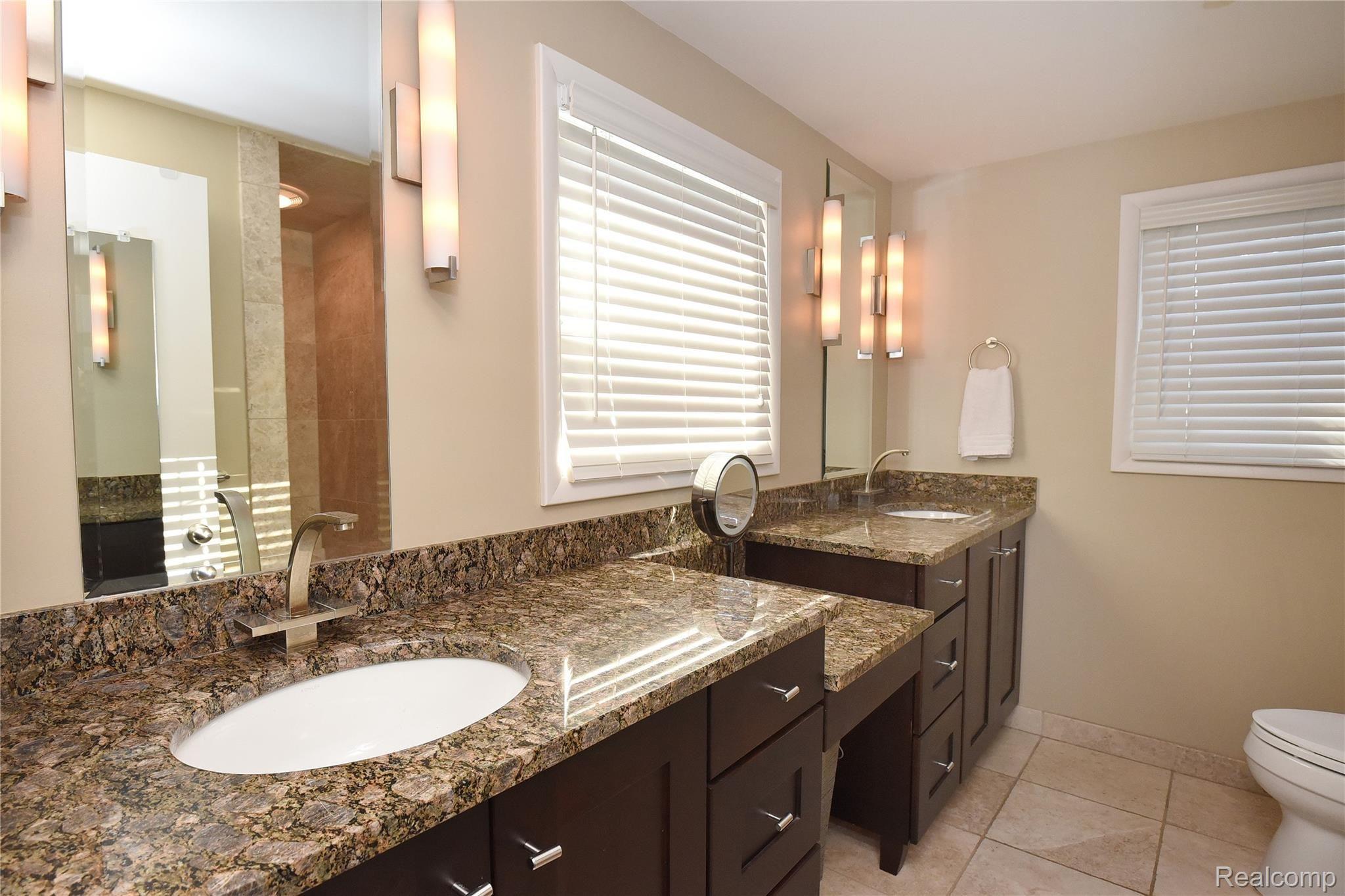 122 Baldwin Road Birmingham, MI 48009 - Photo 17 of 31 122 Baldwin Ct_17.JPG