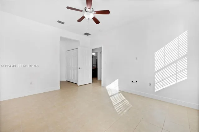 $2,600 | 807 Southwest 147th Avenue, Unit 1402, Pembroke Pines, FL 33027