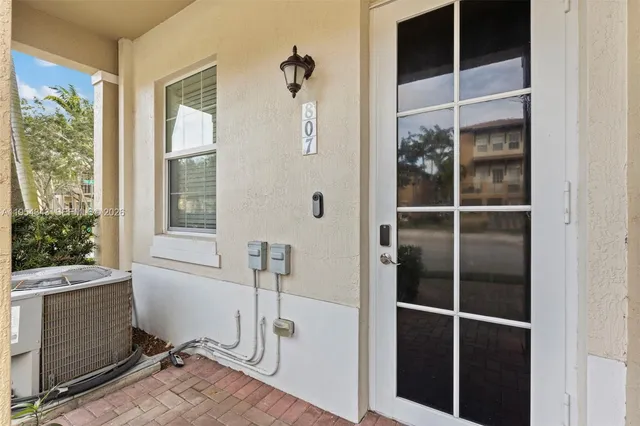 $2,600 | 807 Southwest 147th Avenue, Unit 1402, Pembroke Pines, FL 33027