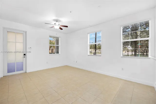 $2,600 | 807 Southwest 147th Avenue, Unit 1402, Pembroke Pines, FL 33027