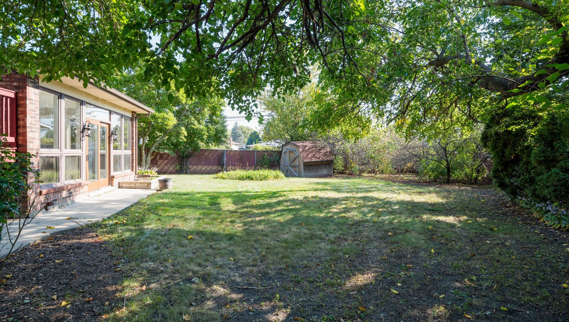 21 Ambleside Road Des Plaines, IL 60016 - Photo 30 of 35