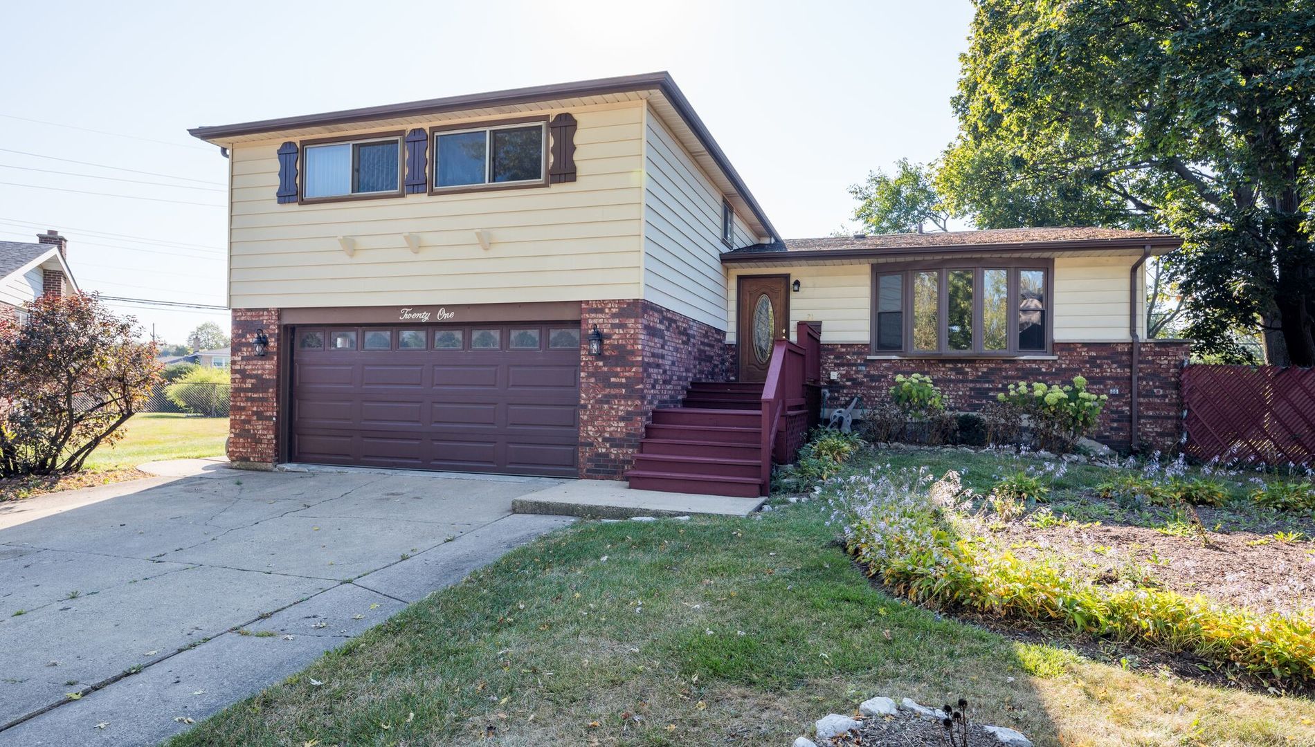 21 Ambleside Road Des Plaines, IL 60016 - Photo 33 of 35