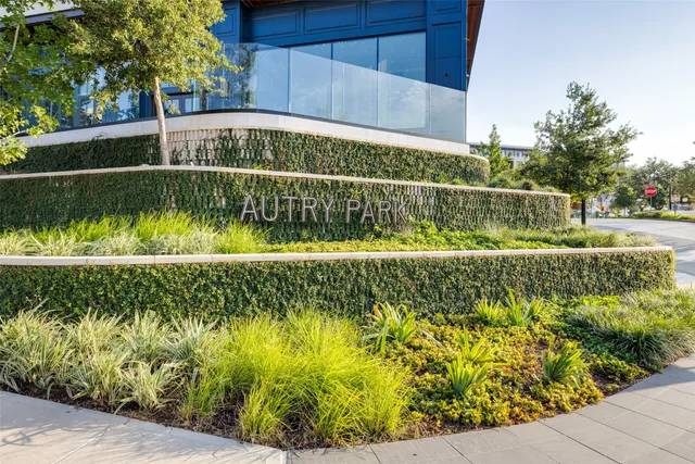 $989,900 | 411 West Drew Street, Houston, TX 77006