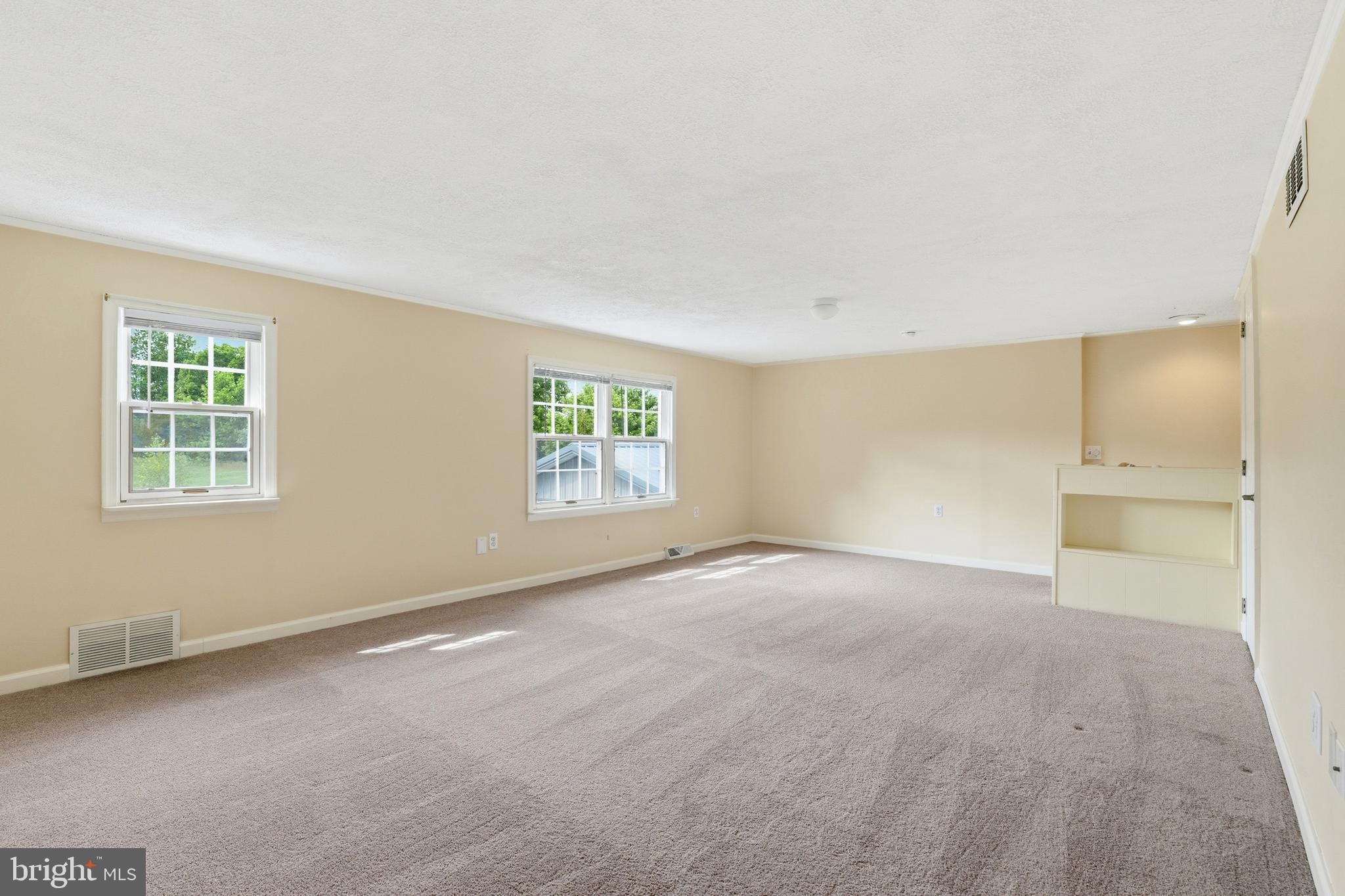 645 Mininger Road Souderton, PA 18964 - Photo 45 of 82 an empty room with windows