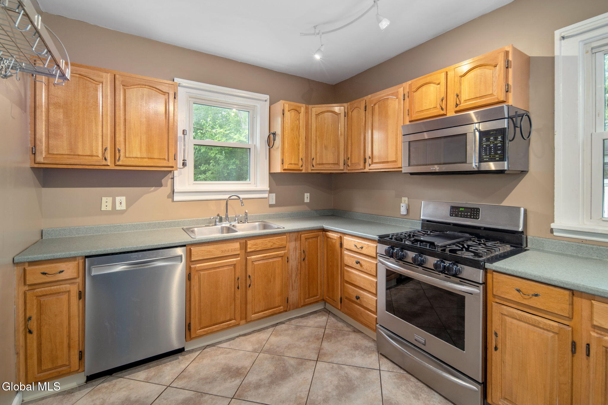 102 Delaware Avenue Rensselaer, NY 12144 - Photo 16 of 56 16