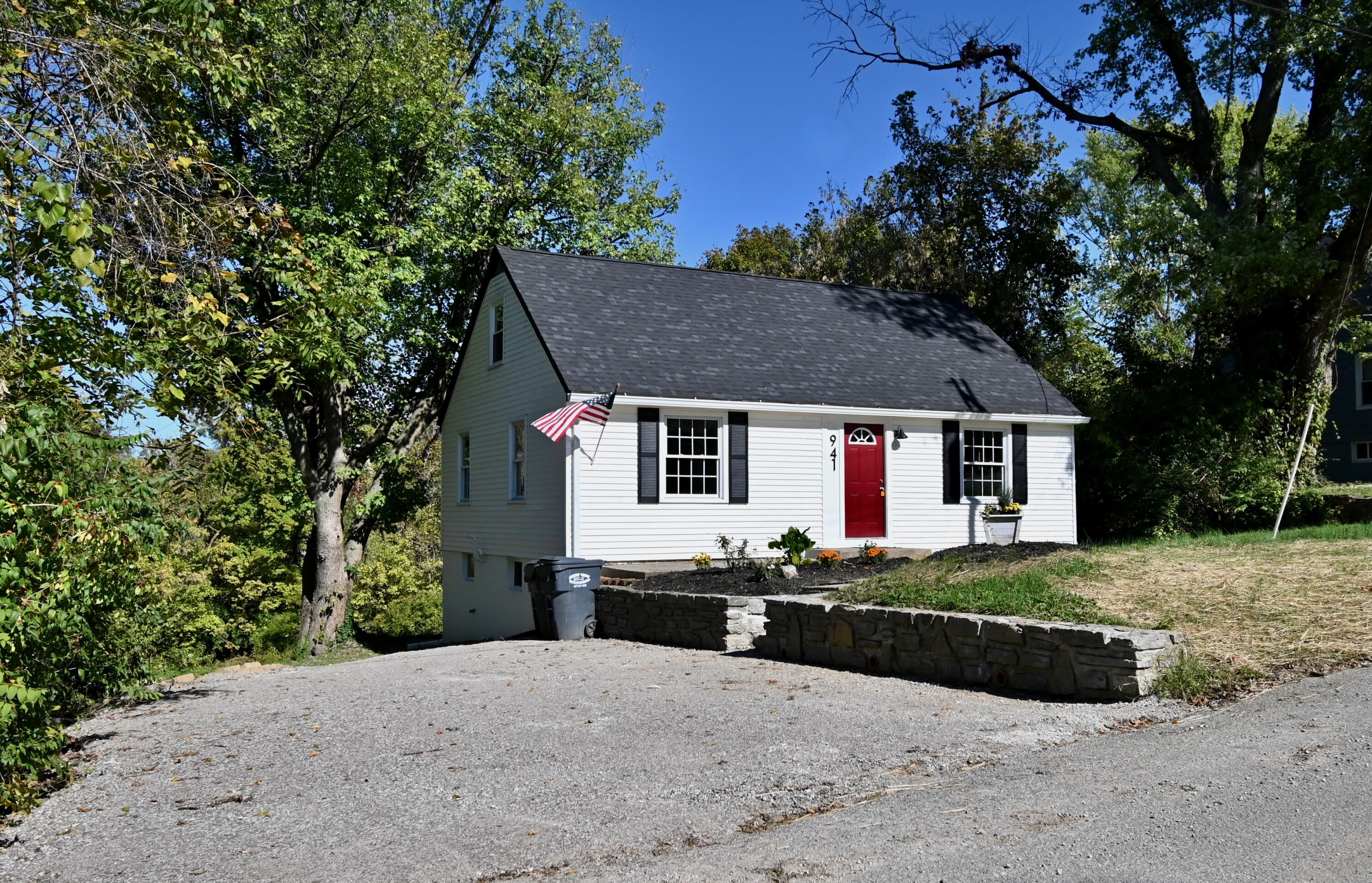 941 Edgehill Road Florence, KY 41042 - Photo 4 of 40 Gallery Image 4