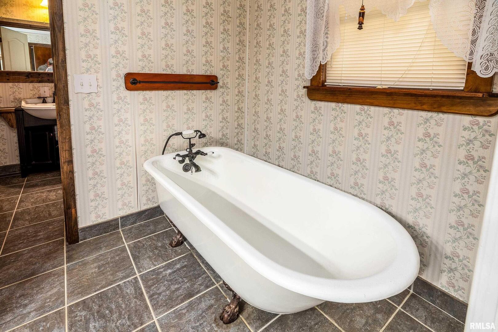 402 Main Street Broughton, IL 62817 - Photo 26 of 63