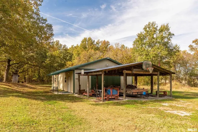 $249,000 | 402 Main Street, Broughton, IL 62817