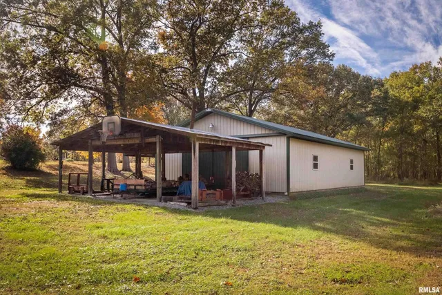 $249,000 | 402 Main Street, Broughton, IL 62817