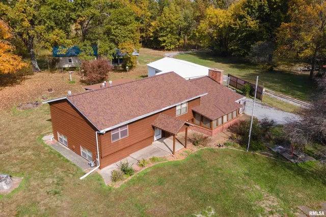 $249,000 | 402 Main Street, Broughton, IL 62817