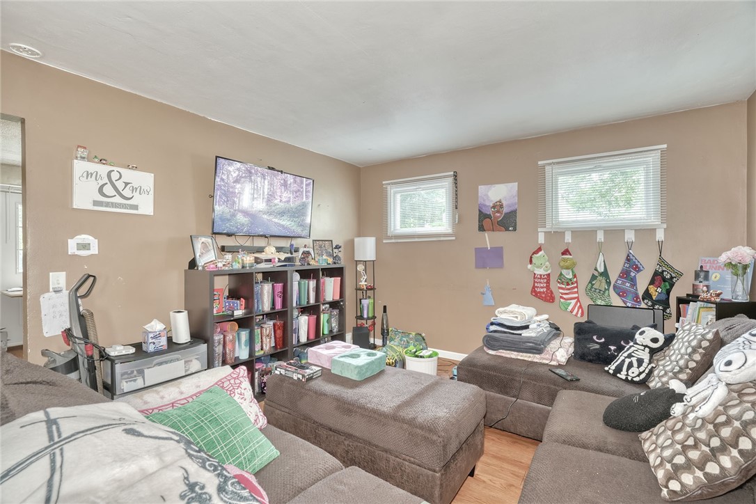 177 Weyl Street Rochester, NY 14621 - Photo 9 of 34 Gallery Image 9