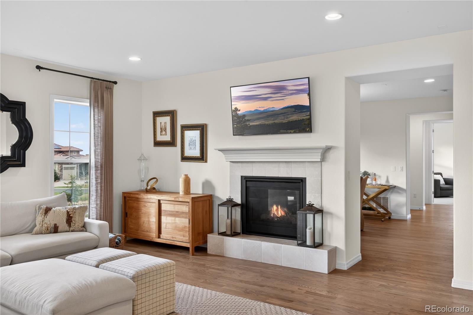 10663 Sundial Rim Road Highlands Ranch, CO 80126 - Photo 6 of 49 Gallery Image 6